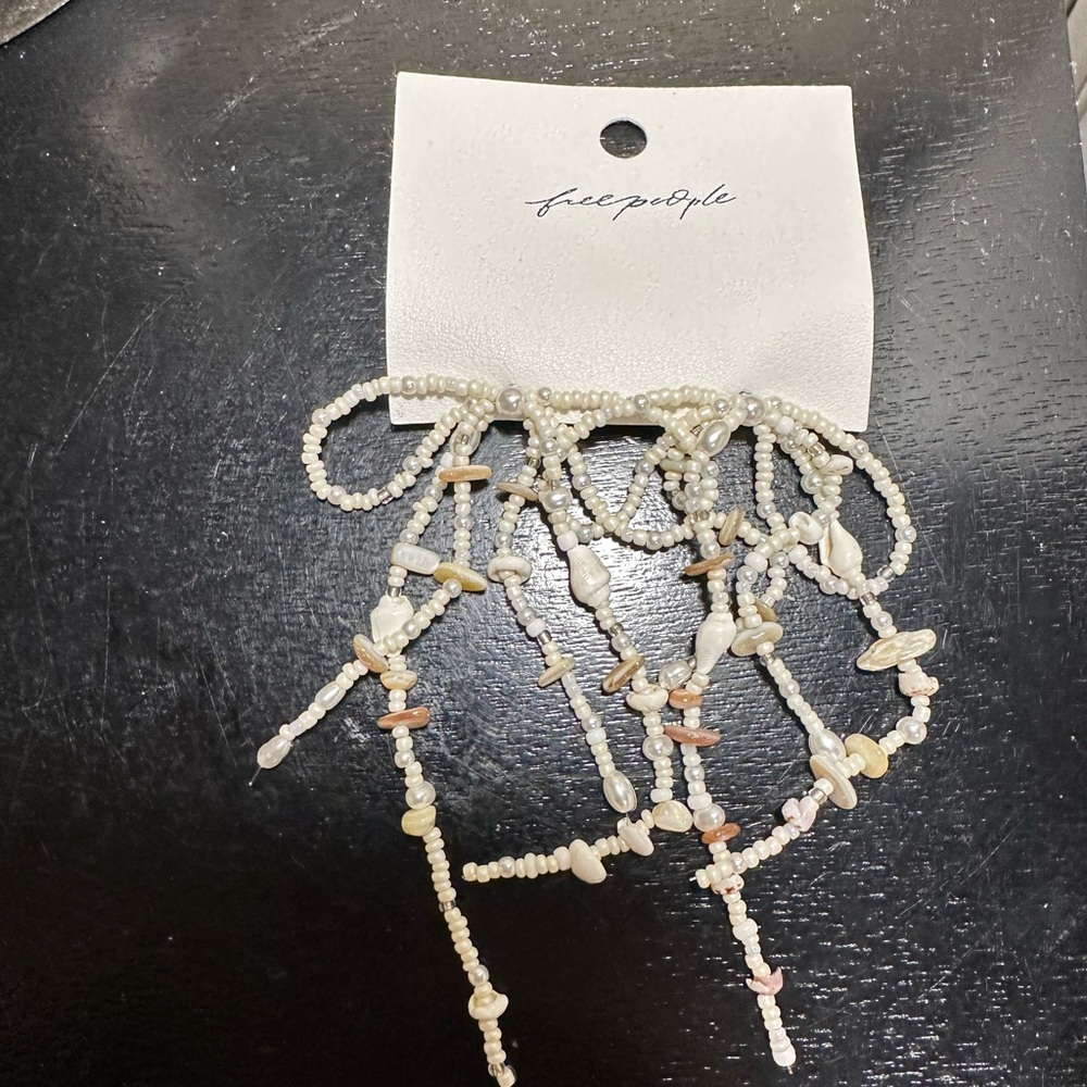 Free People Say You Love Me Bow Shell Earrings NWT - Picture 2 of 3